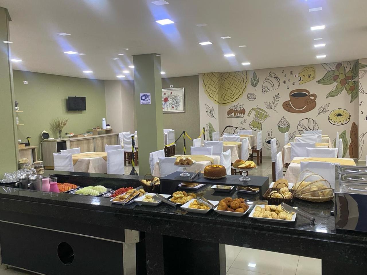 פוז דו איגואסו Moura Palace Hotel מראה חיצוני תמונה