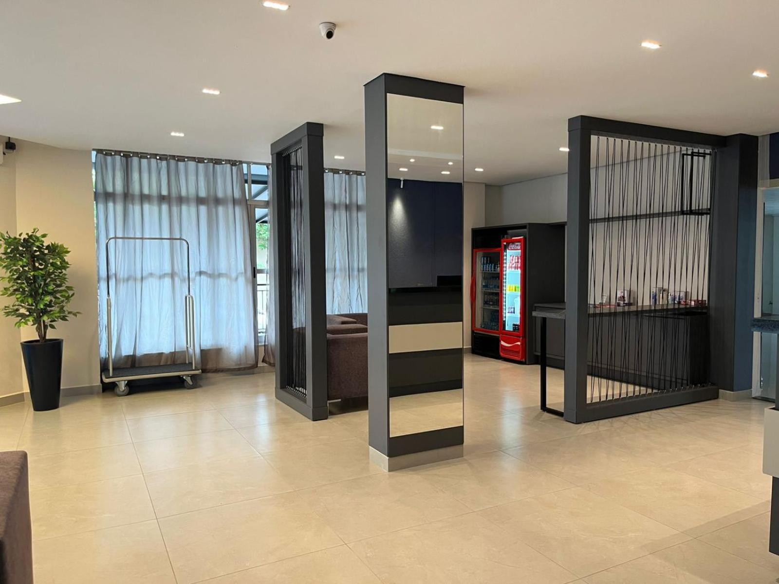 פוז דו איגואסו Moura Palace Hotel מראה חיצוני תמונה